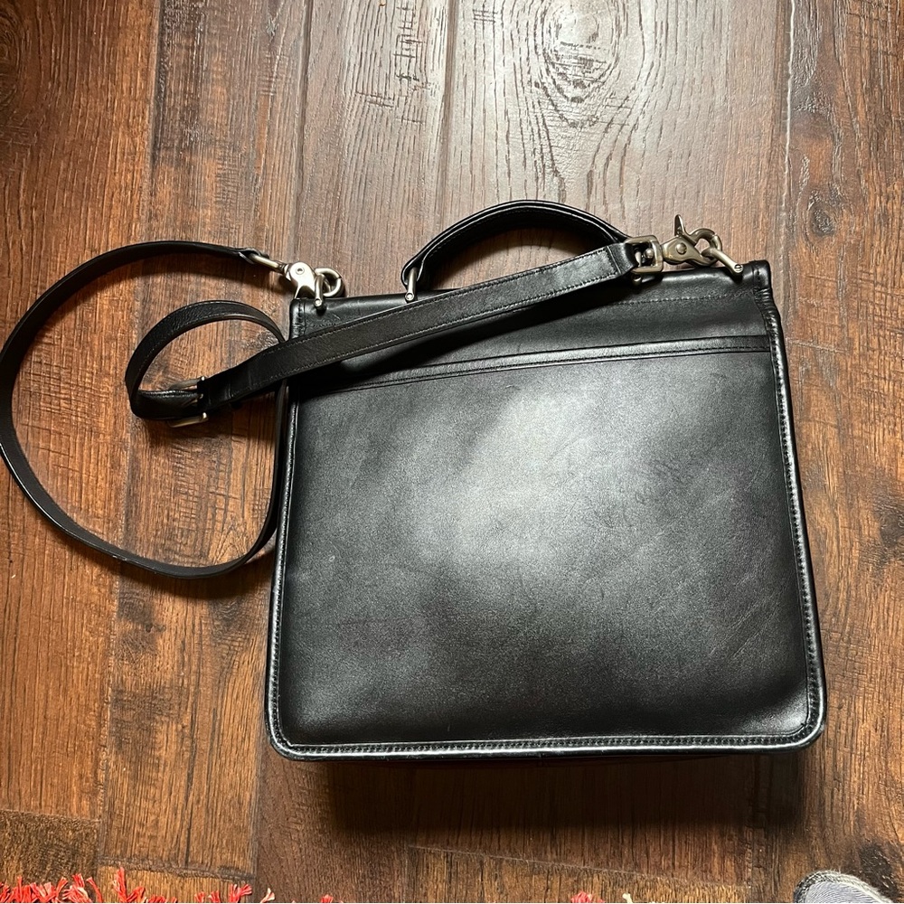 Coach Black Leather Willis Bag - Picture 7 of 16